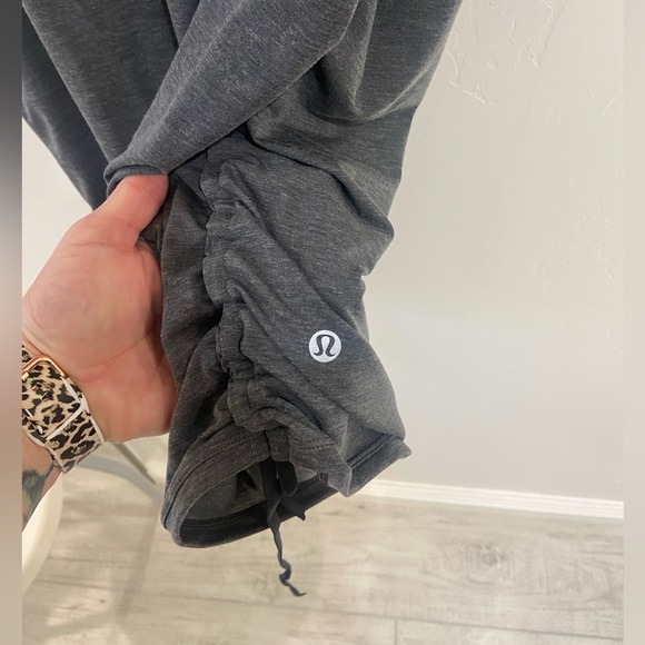 Lululemon Tied To It Tee - Picture 2 of 4